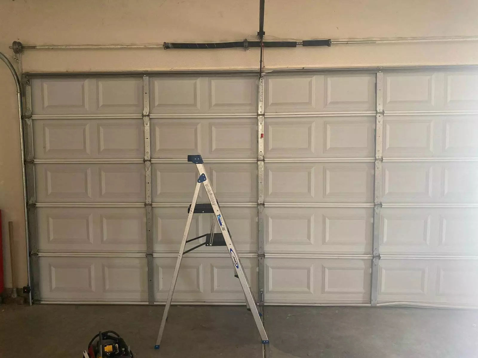 garage-door-spring-repair-Laurel